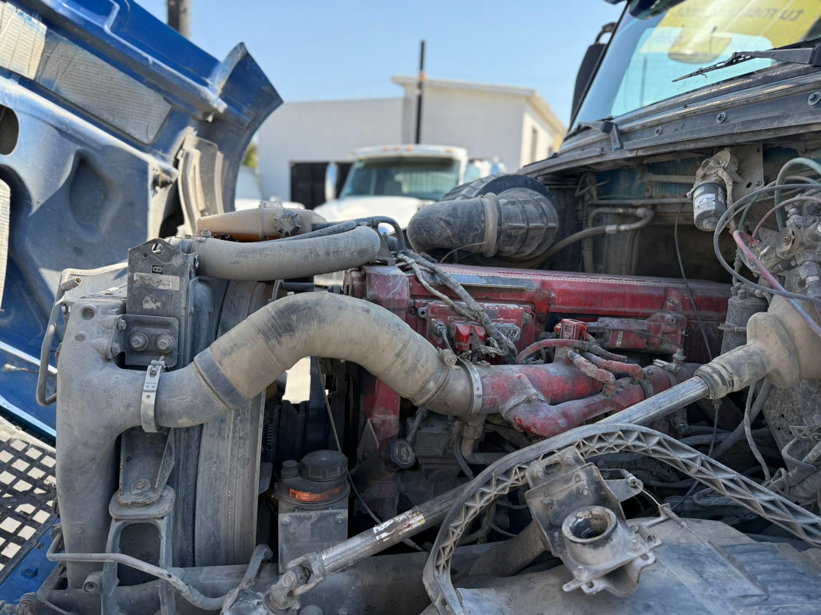Volvo VNL  64T